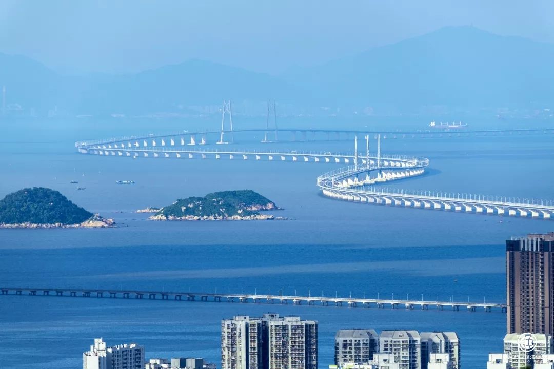 港珠澳大橋?qū)⒂?4日上午9時正式通車