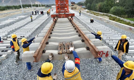 前三季度全國鐵路完成固定資產投資5612億元 同比增長10.3%