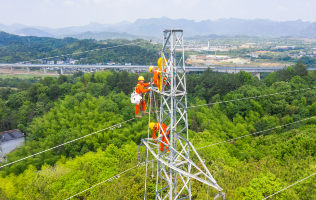 國家電網(wǎng)首個(gè)基于ESG理念的省級電網(wǎng)企業(yè)社會責(zé)任報(bào)告發(fā)布