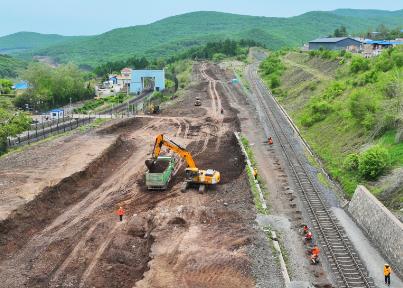 中歐班列“東通道”濱綏鐵路區(qū)段改造工程開工建設