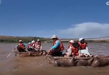 沙漠旅游、低空旅游迅速升溫 “新、奇、特”體驗(yàn)讓游客直呼過癮